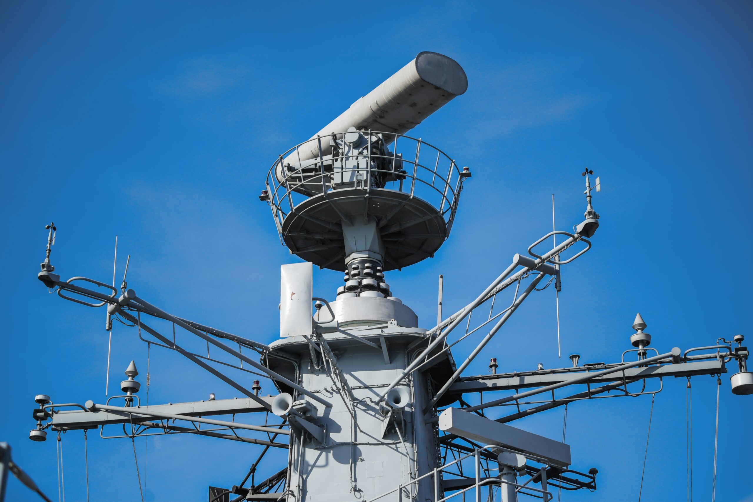 key advantages of Microwave signal